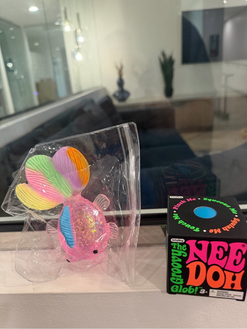 Nee Doh Blue Groovy Glob & Pink Rainbow Fish Sugar Squeeze